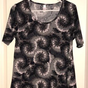 Lularoe women’s shirt